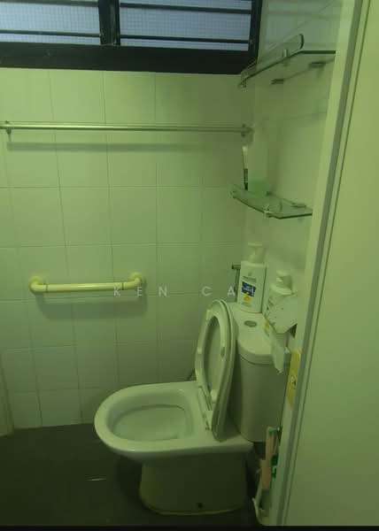 302 Jurong East Street 32, 302 Jurong East Street 32, Room Rental, 110 sqft, HDB Flat For Rent, by Ken Cai, 500221398 - Bathroom - PropertyGuru.com.sg