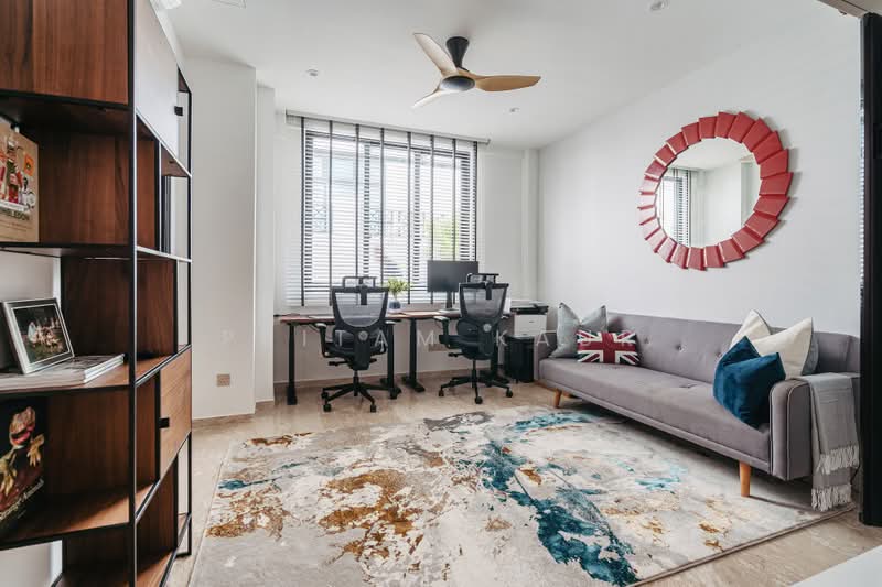 Namly Drive, , 6 Bedrooms, 3,500 sqft, Semi-Detached House For Sale, by Pritam Kaur, 500221399 - Study/Guest Bedroom - PropertyGuru.com.sg