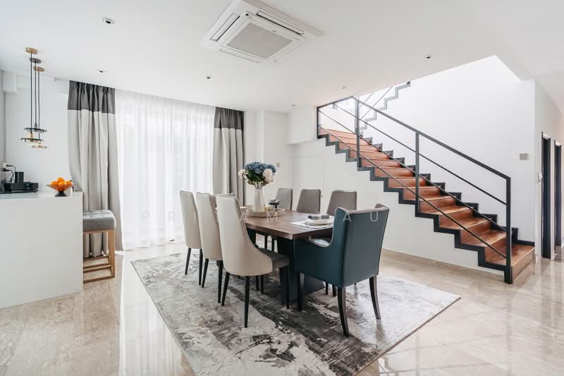 Namly Drive, , 6 Bedrooms, 3,500 sqft, Semi-Detached House For Sale, by Pritam Kaur, 500221399 - Dining Room - PropertyGuru.com.sg