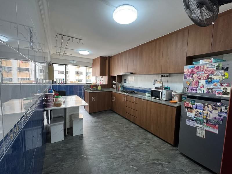 154 Hougang Street 11, 154 Hougang Street 11, 2 Bedrooms, 721 sqft, HDB Flat For Sale, by Shaun Dhillon, 500221418 - Kitchen - PropertyGuru.com.sg