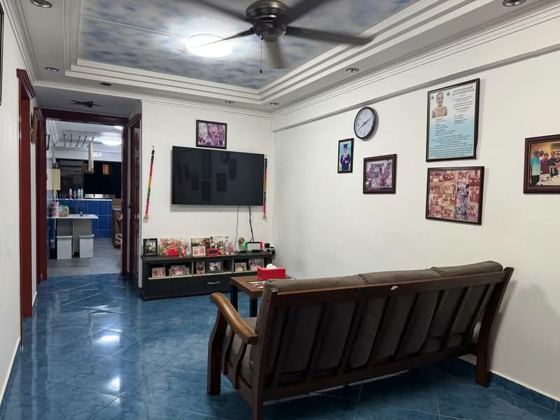 154 Hougang Street 11, 154 Hougang Street 11, 2 Bedrooms, 721 sqft, HDB Flat For Sale, by Shaun Dhillon, 500221418 - Living Room - PropertyGuru.com.sg