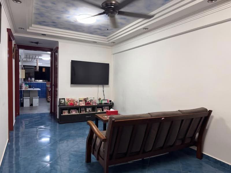 154 Hougang Street 11, 154 Hougang Street 11, Hougang / Punggol / Sengkang, 2 Bedrooms, 721 sqft, HDB Flat For Sale, by Shaun Dhillon, 500221418 - Living Room - PropertyGuru.com.sg