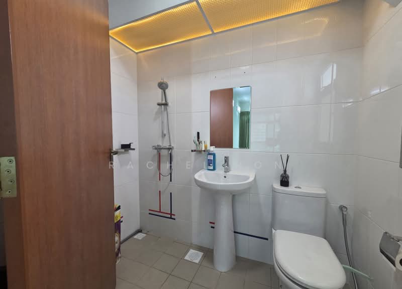 440C Clementi Avenue 3, 440C Clementi Avenue 3, 3 Bedrooms, 1,012 sqft, HDB Flat For Sale, by Rachel Hon, 500221424 - Bathroom - PropertyGuru.com.sg
