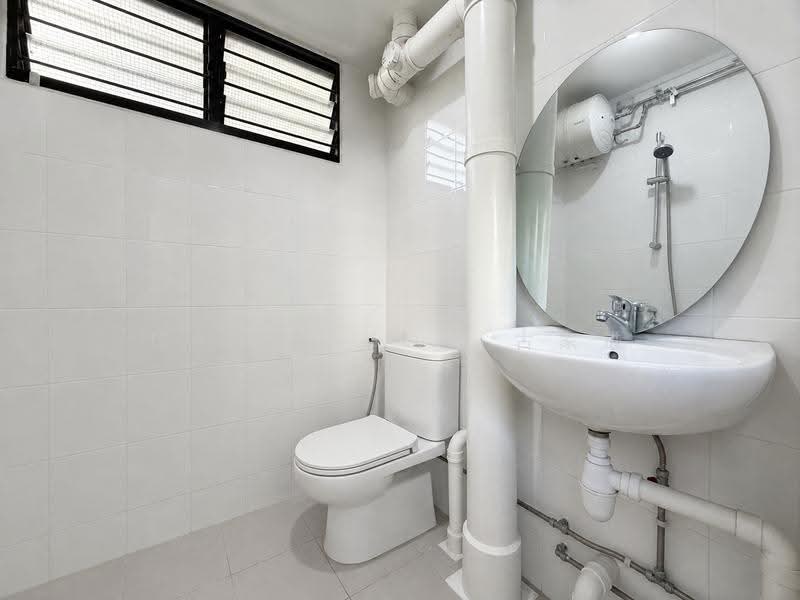 141 Jalan Bukit Merah, 141 Jalan Bukit Merah, Alexandra / Commonwealth, 2 Bedrooms, 830 sqft, HDB Flat For Rent, by Casey Koo 古家进, 500221427 - Bathroom - PropertyGuru.com.sg