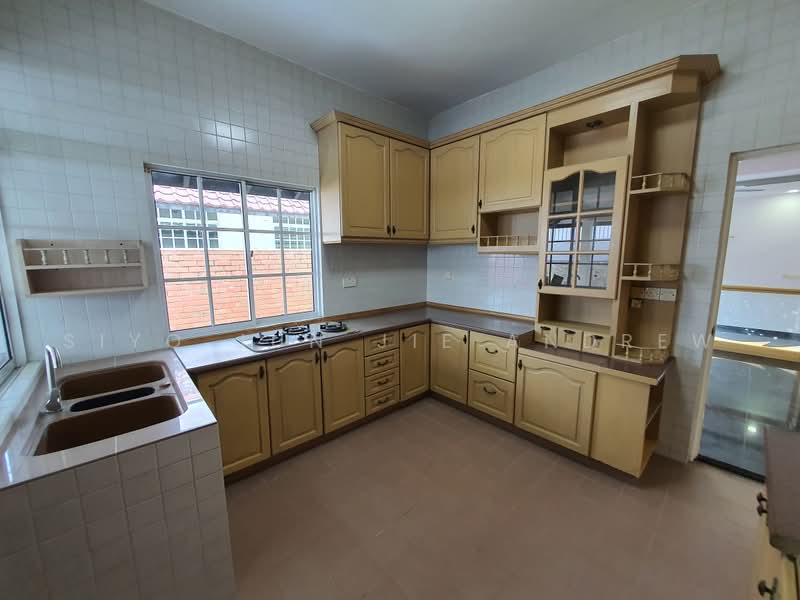 Hock Swee Hill, Begonia Drive, 5 Bedrooms, 3,200 sqft, Semi-Detached House For Rent, by Siyo Jun Jie Andrew, 500221433 - Kitchen - PropertyGuru.com.sg