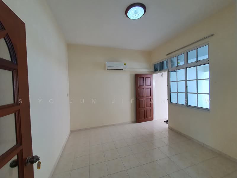 Hock Swee Hill, Begonia Drive, 5 Bedrooms, 3,200 sqft, Semi-Detached House For Rent, by Siyo Jun Jie Andrew, 500221433 - Interior - PropertyGuru.com.sg