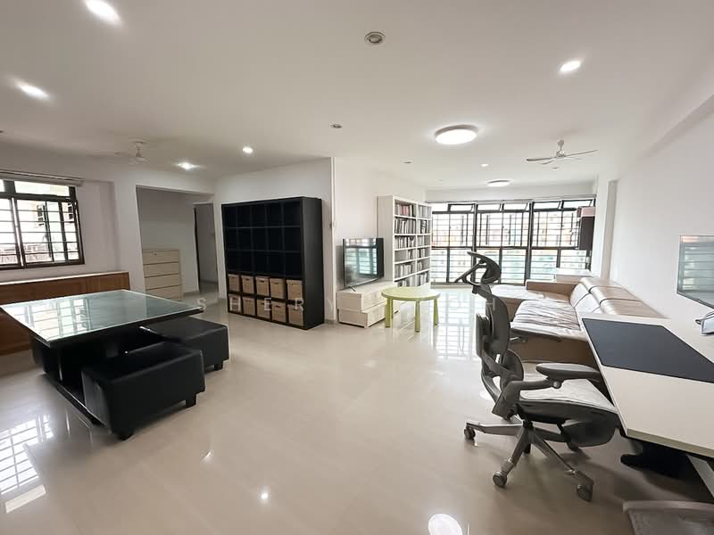 684B Jurong West Street 64, 684B Jurong West Street 64, 3 Bedrooms, 1,195 sqft, HDB Flat For Sale, by Sheryl Koh, 500221448 - Living Room - PropertyGuru.com.sg