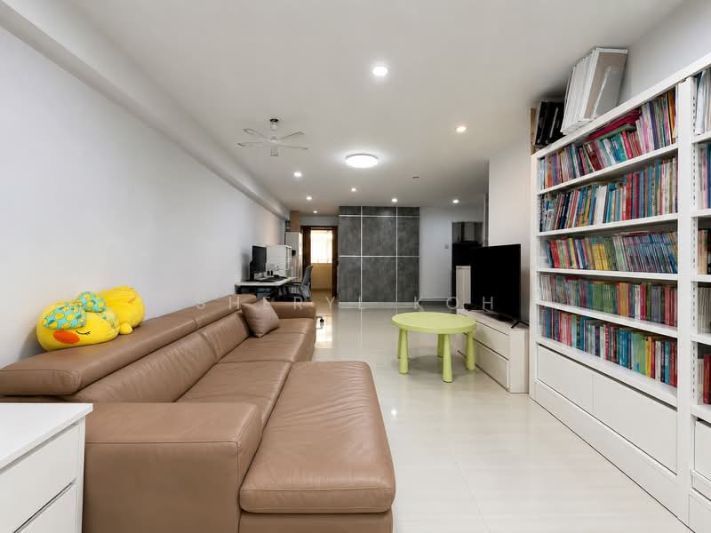 684B Jurong West Street 64, 684B Jurong West Street 64, 3 Bedrooms, 1,195 sqft, HDB Flat For Sale, by Sheryl Koh, 500221448 - Living Room - PropertyGuru.com.sg