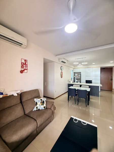Mi Casa, 315 Choa Chu Kang Avenue 3, 3 Bedrooms, 1,302 sqft, Condominium For Sale, by Clarence Lim, 500221455 - Living Room - PropertyGuru.com.sg