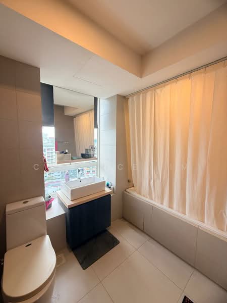 Mi Casa, 315 Choa Chu Kang Avenue 3, 3 Bedrooms, 1,302 sqft, Condominium For Sale, by Clarence Lim, 500221455 - Master Bathroom - PropertyGuru.com.sg