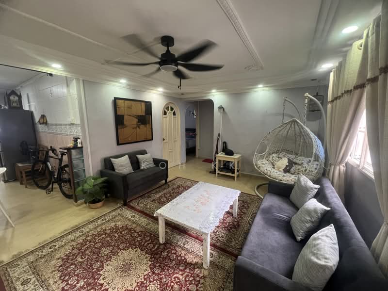 774 Yishun Avenue 3, 774 Yishun Avenue 3, 3 Bedrooms, 958 sqft, HDB Flat For Sale, by Koh KK, 500221462 - Living Room - PropertyGuru.com.sg