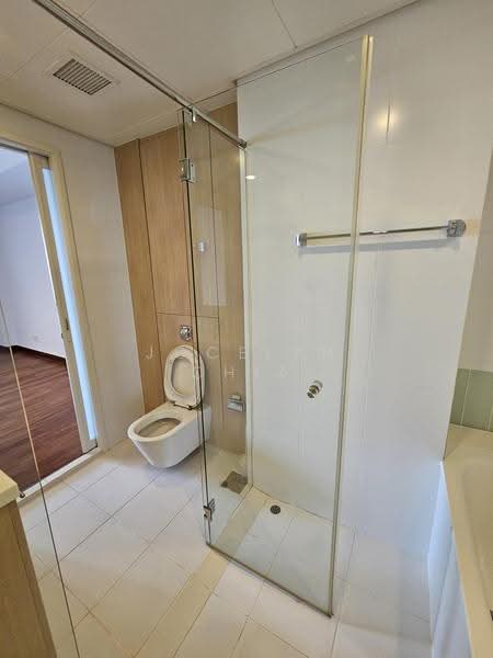 The Sail @ Marina Bay, 6 Marina Boulevard, Boat Quay / Raffles Place / Marina, 4 Bedrooms, 2,099 sqft, Condominium For Sale, by Jocelyn Chia, 500221472 - Bathroom - PropertyGuru.com.sg