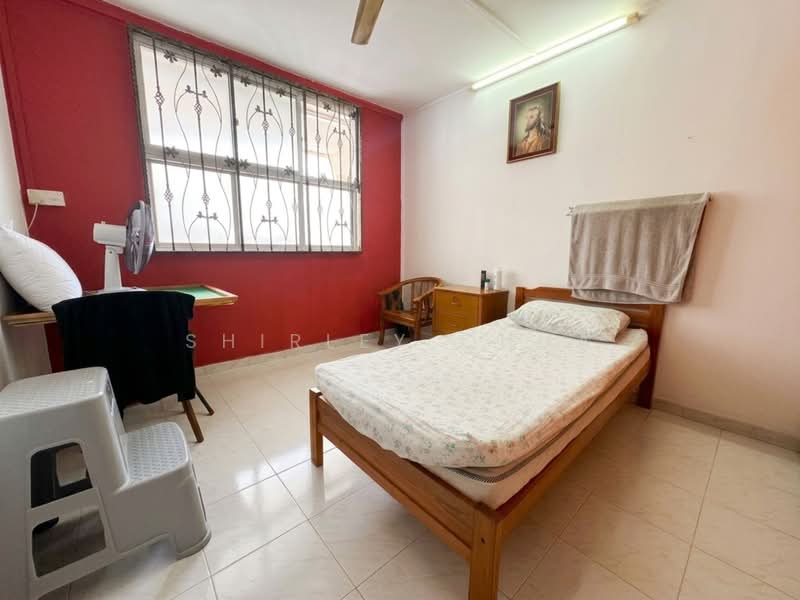 123 Bedok Reservoir Road, 123 Bedok Reservoir Road, 3 Bedrooms, 904 sqft, HDB Flat For Sale, by Shirley Chua, 500221491 - Bedroom - PropertyGuru.com.sg