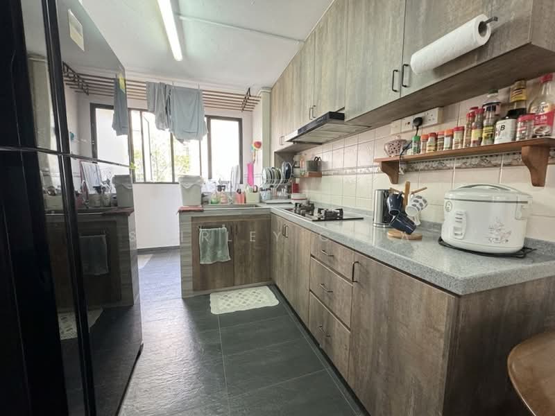 123 Bedok Reservoir Road, 123 Bedok Reservoir Road, 3 Bedrooms, 904 sqft, HDB Flat For Sale, by Shirley Chua, 500221491 - Kitchen - PropertyGuru.com.sg