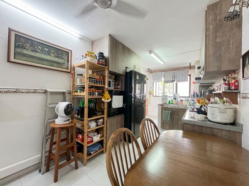 123 Bedok Reservoir Road, 123 Bedok Reservoir Road, 3 Bedrooms, 904 sqft, HDB Flat For Sale, by Shirley Chua, 500221491 - Kitchen - PropertyGuru.com.sg