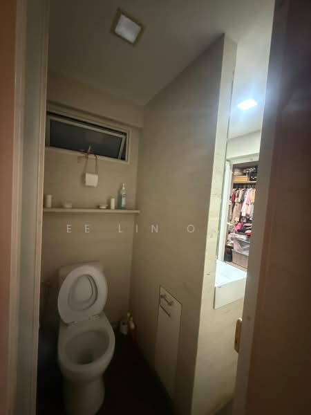 62 Marine Drive photo 4