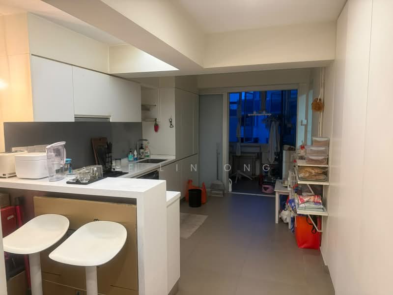 62 Marine Drive photo 5