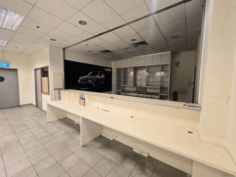 Motor Image (Subaru), 19 Lorong 8 Toa Payoh, 22,000 sqft, Office For Rent, by Darren Khew, 500221496 - Interior - CommercialGuru.com.sg