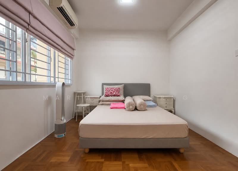 Serangoon Garden Estate, Chuan Terrace | Chuan Walk | Colchester Grove | Coniston Grove | Cardiff Grove | Conway Grove | Chiselhurst Grove | Carisbrooke Grove | Crichton Close | Cooling Close | Chartwell Drive | Brockhampton Drive | Farleigh Avenue | Huddington Avenue, 5 Bedrooms, 3,150 sqft, Terraced House For Sale, by Marianne Terng, 500221503 - Junior Master Bedroom - PropertyGuru.com.sg