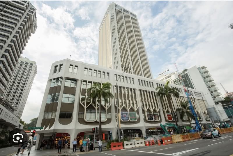 Peninsula Plaza, 111 North Bridge Road, 614 sqft, Other Retail For Sale, by Eric Ong, 500221504 - Exterior - CommercialGuru.com.sg