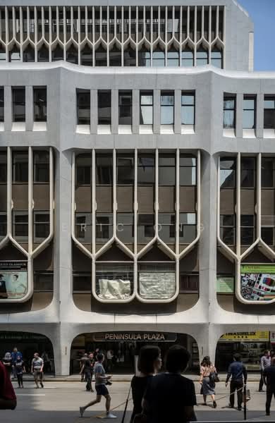 Peninsula Plaza, 111 North Bridge Road, 614 sqft, Other Retail For Sale, by Eric Ong, 500221504 - Exterior - CommercialGuru.com.sg