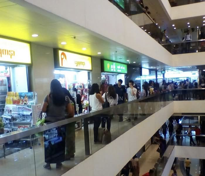 Peninsula Plaza, 111 North Bridge Road, 614 sqft, Other Retail For Sale, by Eric Ong, 500221504 - Interior - CommercialGuru.com.sg