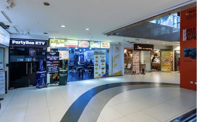Peninsula Plaza, 111 North Bridge Road, 614 sqft, Other Retail For Sale, by Eric Ong, 500221504 - Interior - CommercialGuru.com.sg