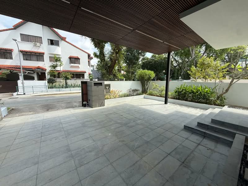Designer Renovated Bungalow with Pool at Duchess Rd - 6B7B plus Helper room, Duchess Road, 6 Bedrooms, 6,000 sqft, Detached House For Rent, by Sofia Zhang, 500221505 - Entrance - PropertyGuru.com.sg