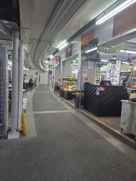 2 Jalan Bukit Merah, Jalan Bukit Merah, 630 sqft, Shop / Shophouse For Rent, by A O, 500221521 - Corridor - CommercialGuru.com.sg