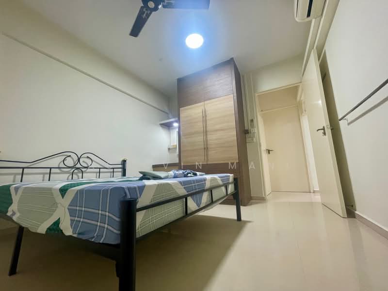 530 Jurong West Street 52, 530 Jurong West Street 52, 2 Bedrooms, 731 sqft, HDB Flat For Sale, by Ashcvin Mani, 500221532 - Bedroom - PropertyGuru.com.sg