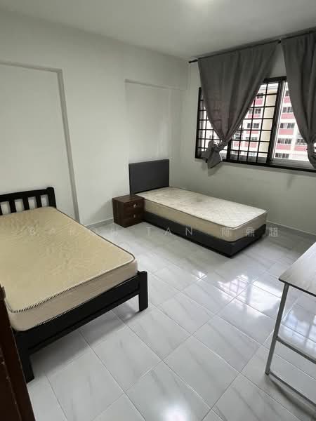 243 Bishan Street 22, 243 Bishan Street 22, 3 Bedrooms, 1,130 sqft, HDB Flat For Rent, by Baron Tan 陈鼎超, 500221535 - Bedroom - PropertyGuru.com.sg