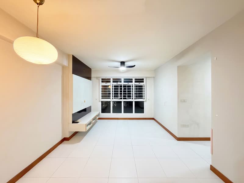 619B Punggol Drive, 619B Punggol Drive, 3 Bedrooms, 1,001 sqft, HDB Flat For Sale, by Karine Lee, 500221538 - Living Room - PropertyGuru.com.sg