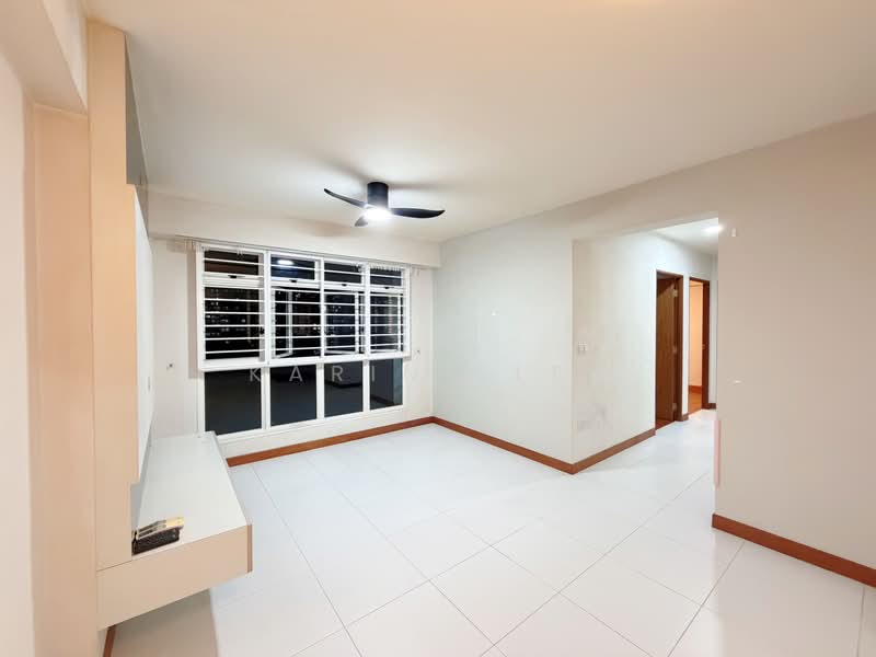 619B Punggol Drive, 619B Punggol Drive, 3 Bedrooms, 1,001 sqft, HDB Flat For Sale, by Karine Lee, 500221538 - Living Room - PropertyGuru.com.sg