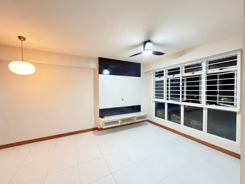 619B Punggol Drive, 619B Punggol Drive, 3 Bedrooms, 1,001 sqft, HDB Flat For Sale, by Karine Lee, 500221538 - Living Room - PropertyGuru.com.sg