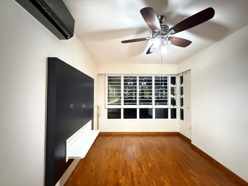 619B Punggol Drive, 619B Punggol Drive, 3 Bedrooms, 1,001 sqft, HDB Flat For Sale, by Karine Lee, 500221538 - Living Room - PropertyGuru.com.sg