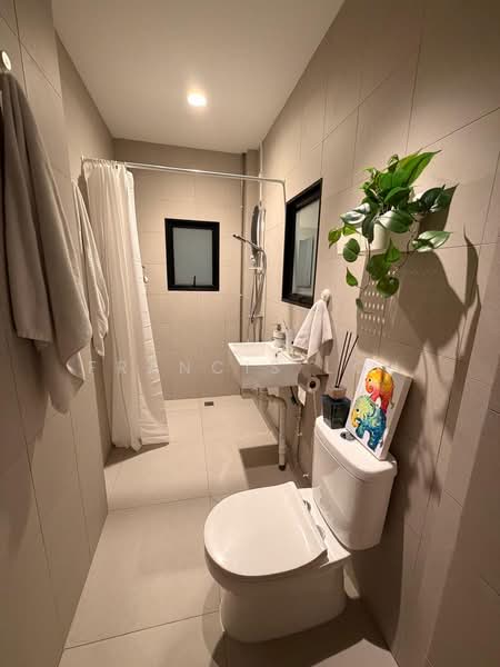 125c kitchener, , Room Rental, 150 sqft, Walk-up Apartment For Rent, by Francis Loh, 500221541 - Bathroom - PropertyGuru.com.sg
