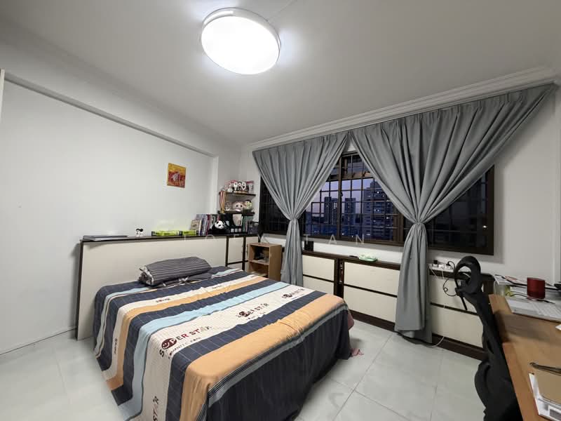 Blk 191 Bukit Batok west ave 6, Blk 191 Bukit Batok west ave 6, 4 Bedrooms, 1,292 sqft, HDB Flat For Sale, by Joey Tan, 500221545 - Bedroom - PropertyGuru.com.sg