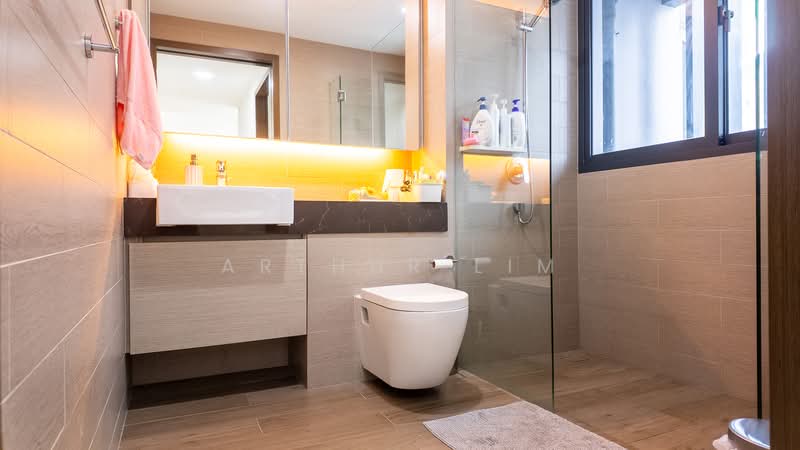 Amber Skye, 8 Amber Road, 2 Bedrooms, 1,216 sqft, Apartment For Sale, by Arthur Lim, 500221547 - Common Bathroom - PropertyGuru.com.sg