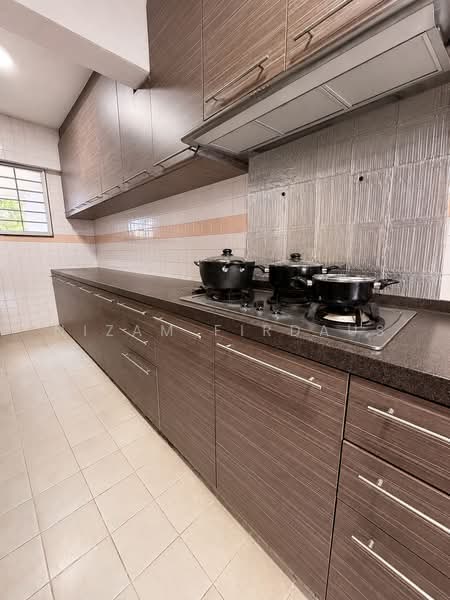 721 Bedok Reservoir Road, 721 Bedok Reservoir Road, 3 Bedrooms, 1,592 sqft, HDB Flat For Sale, by Nizam Firdaus, 500221548 - Kitchen - PropertyGuru.com.sg