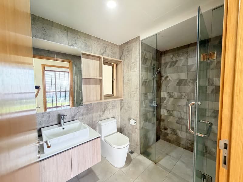 The Vales, 79 Anchorvale Crescent, 2 Bedrooms, 753 sqft, Condominium For Rent, by Karine Lee, 500221556 - Bathroom - PropertyGuru.com.sg
