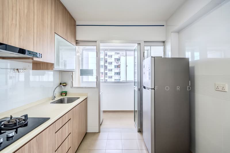 70B Telok Blangah Heights, 70B Telok Blangah Heights, 3 Bedrooms, 1,001 sqft, HDB Flat For Sale, by Serence Playford, 500221557 - Kitchen - PropertyGuru.com.sg
