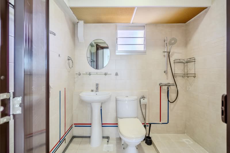 70B Telok Blangah Heights, 70B Telok Blangah Heights, 3 Bedrooms, 1,001 sqft, HDB Flat For Sale, by Serence Playford, 500221557 - Bathroom - PropertyGuru.com.sg