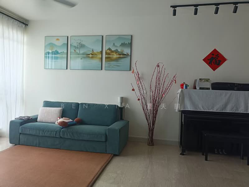 Rosewood, 5 Rosewood Drive, 2 Bedrooms, 1,012 sqft, Condominium For Sale, by Ben XIA 夏天鹏, 500221559 - Living Room - PropertyGuru.com.sg