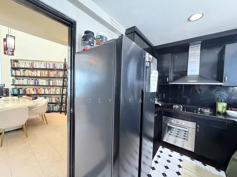 Northoaks, 30 Woodlands Cresent, 3 Bedrooms, 2,271 sqft, Condominium For Sale, by Joey Tan, 500221562 - Kitchen - PropertyGuru.com.sg