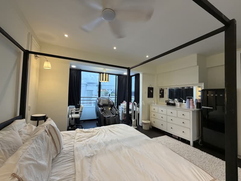Northoaks, 30 Woodlands Cresent, 3 Bedrooms, 2,271 sqft, Condominium For Sale, by Joey Tan, 500221562 - Bedroom - PropertyGuru.com.sg