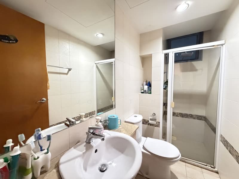 Tanamera Crest, 6 Pari Dedap Walk, 3 Bedrooms, 1,173 sqft, Condominium For Sale, by Joey Tan, 500221567 - Bathroom - PropertyGuru.com.sg