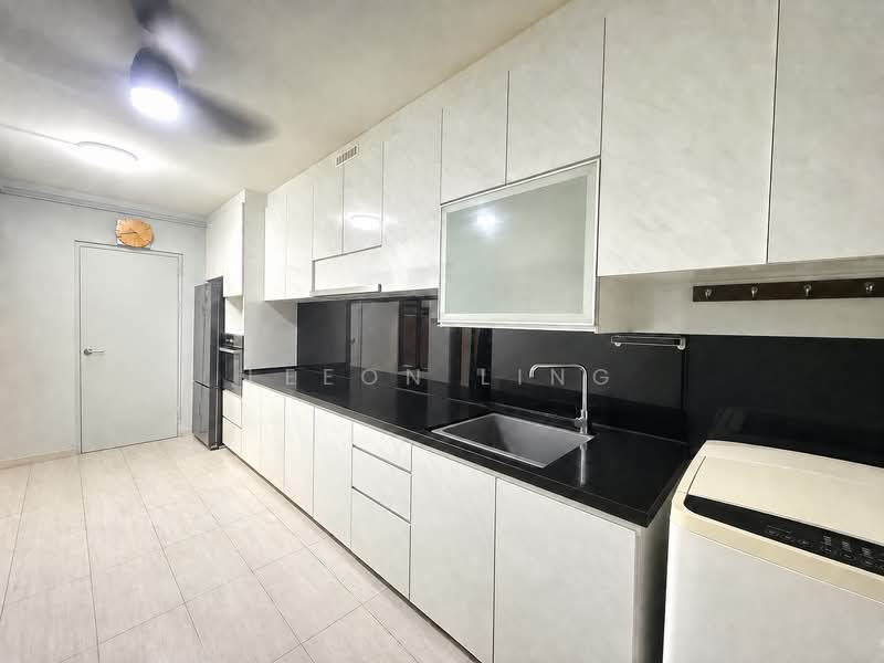 477 Sembawang Drive, 477 Sembawang Drive, 3 Bedrooms, 926 sqft, HDB Flat For Sale, by Leeon Ling, 500221571 - Kitchen - PropertyGuru.com.sg