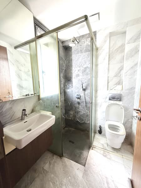 Spottiswoode 18, 18 Spottiswoode Park Road, 2 Bedrooms, 657 sqft, Condominium For Rent, by Ashley Thio, 500221575 - Bathroom - PropertyGuru.com.sg