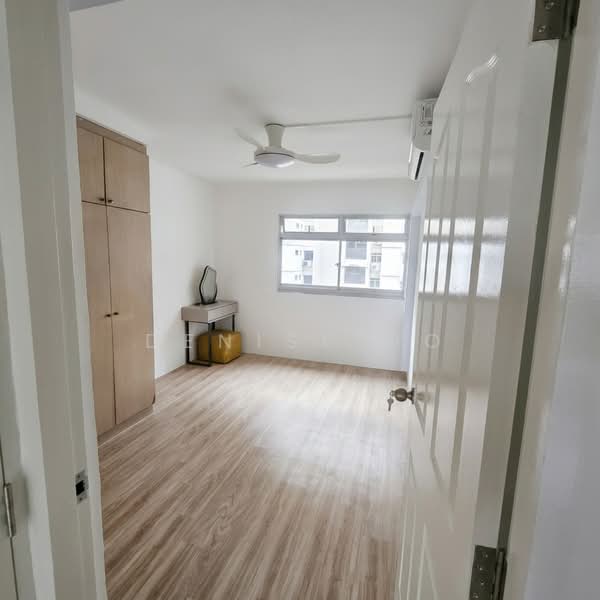 405 Woodlands Street 41, 405 Woodlands Street 41, 3 Bedrooms, 900 sqft, HDB Flat For Rent, by Denise Ho, 500221587 - Bedroom - PropertyGuru.com.sg