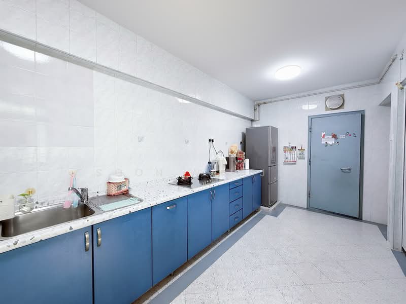 23 Jalan Membina, 23 Jalan Membina, 3 Bedrooms, 969 sqft, HDB Flat For Sale, by Soon Wei Jie, 500221594 - Kitchen - PropertyGuru.com.sg